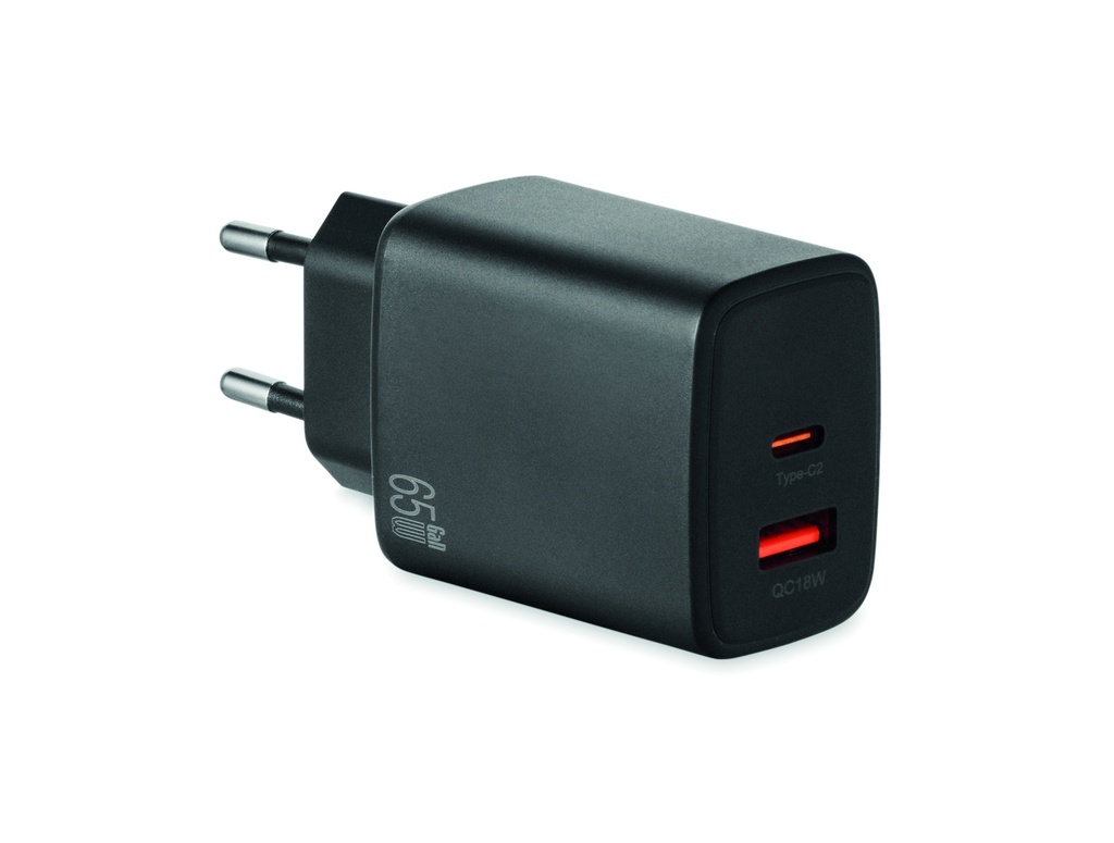Caricabatterie gan a 3 porte da 65 w con spina europea.